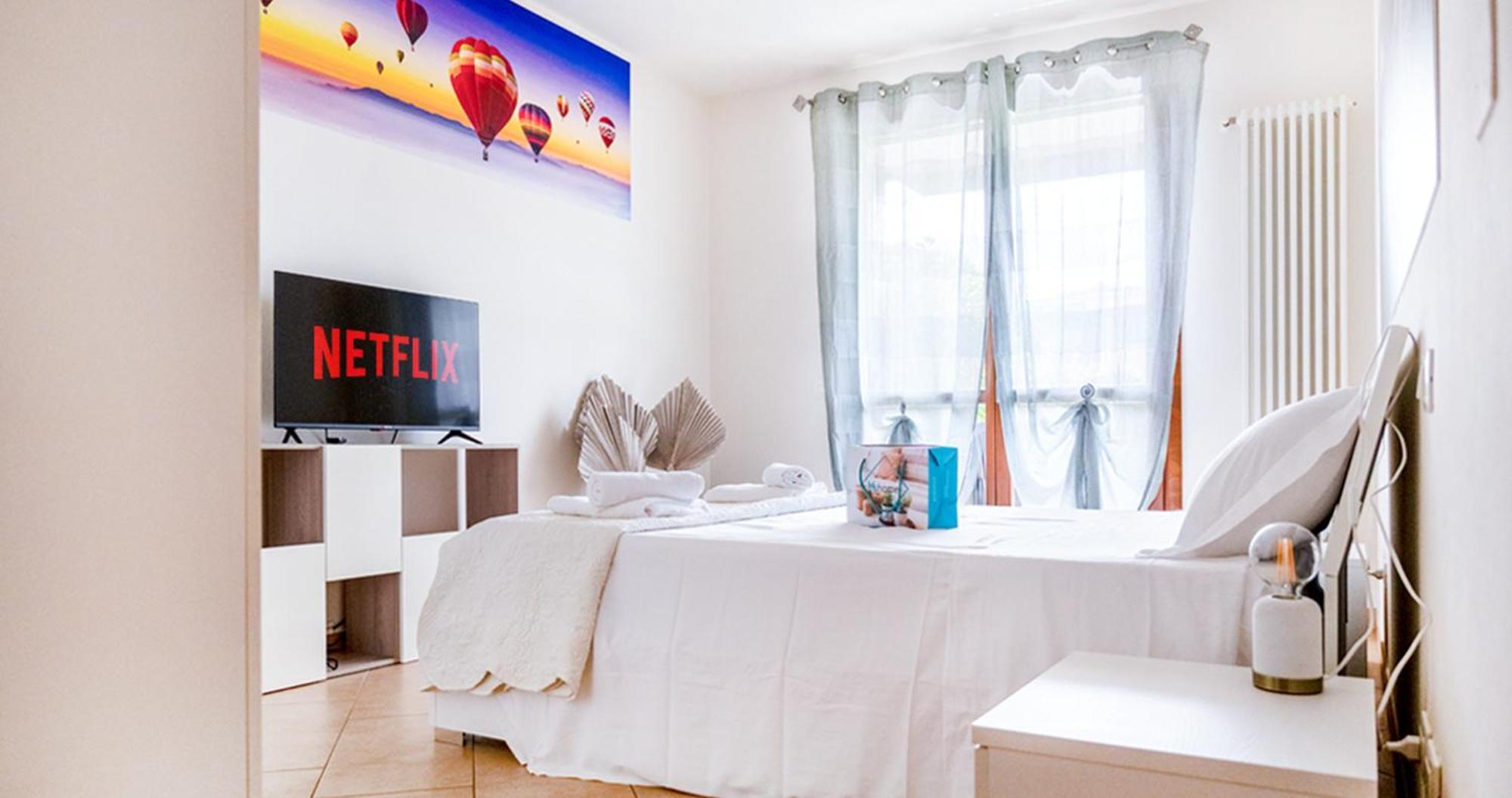 Oleandro Apartment - Featuring A Private Garden And Access To 5 Pools Desenzano del Garda Esterno foto